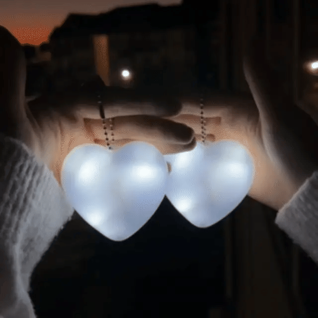 HeartCharm – LED Heart Light, No More Purse Treasure Hunts! - Soshy Beauty | Beauty that whispers