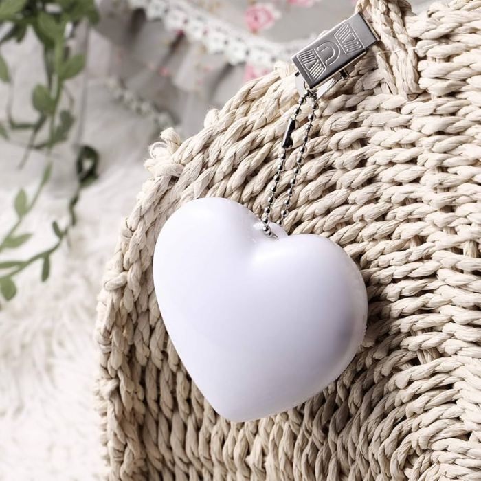 HeartCharm – LED Heart Light, No More Purse Treasure Hunts! - Soshy Beauty | Beauty that whispers